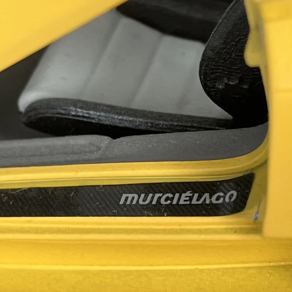 Burago Lamborghini Murciélago Car - Yellow - Scale 1/18 - Made In Italy